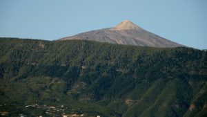 Vista panorámica del Teide desde el norte de Tenerife en taxi